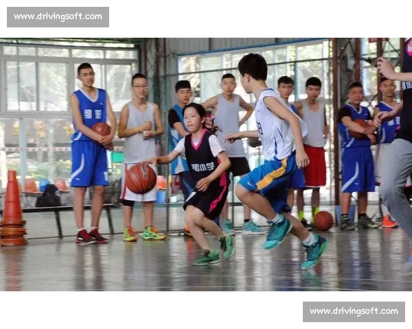 12 岁萝莉单挑库里!中国女篮未来之星的运球绝技震撼全网 12 岁萝莉单挑库里!中国女篮未来之星的运球绝技震撼全网